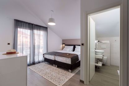 Picture of Standard room, balcony, pool view